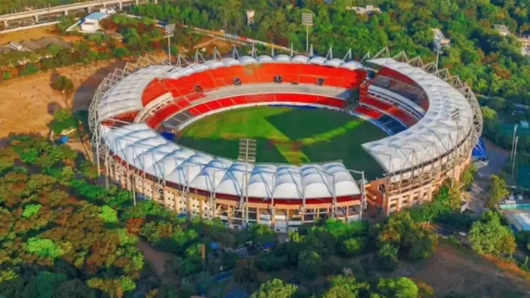 Top-10-Cricket-Stadiums-in-the-World_Landmarks-of-the-Gentlemans-Game-13