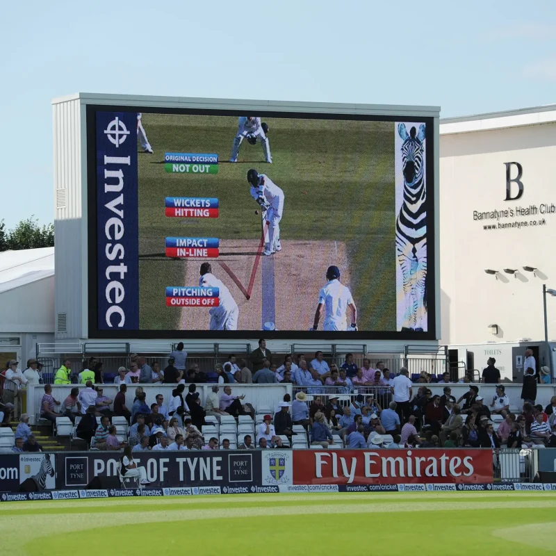 Hawkeye_technology_on_the_electonic_relay_screen_designed_104272ff12